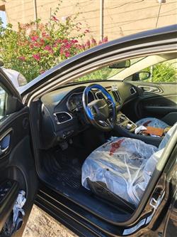 کرایسلەر 200